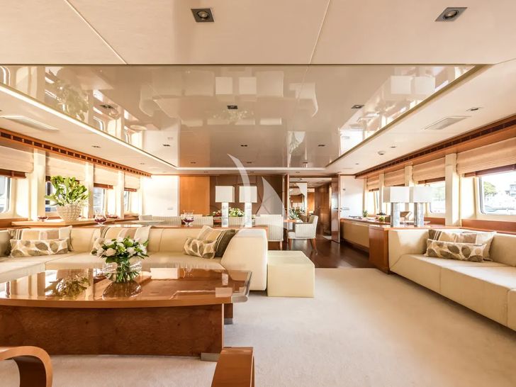 AGRAM Heesen 4400 - main saloon AGRAM Heesen 4400 - main saloon