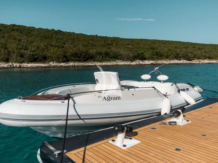 AGRAM Heesen 4400 - tender AGRAM Heesen 4400 - tender