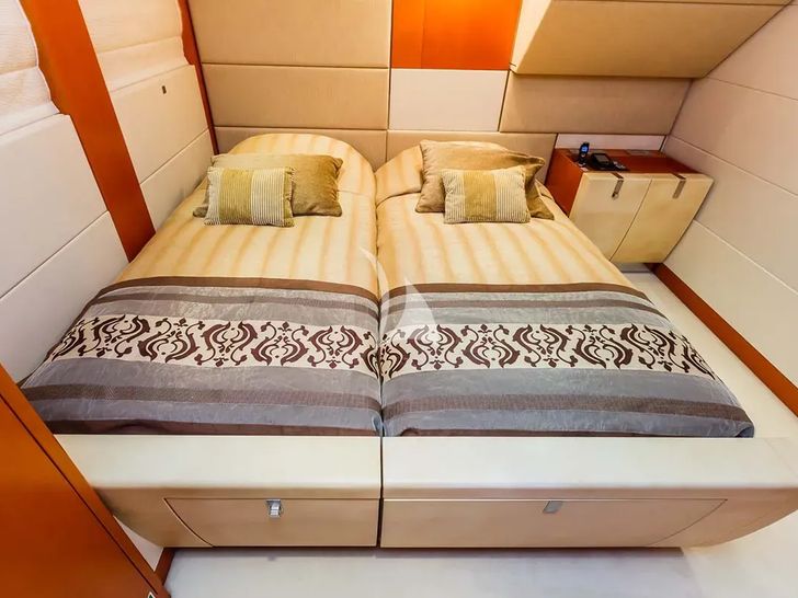 AGRAM Heesen 4400 - twin cabin AGRAM Heesen 4400 - twin cabin