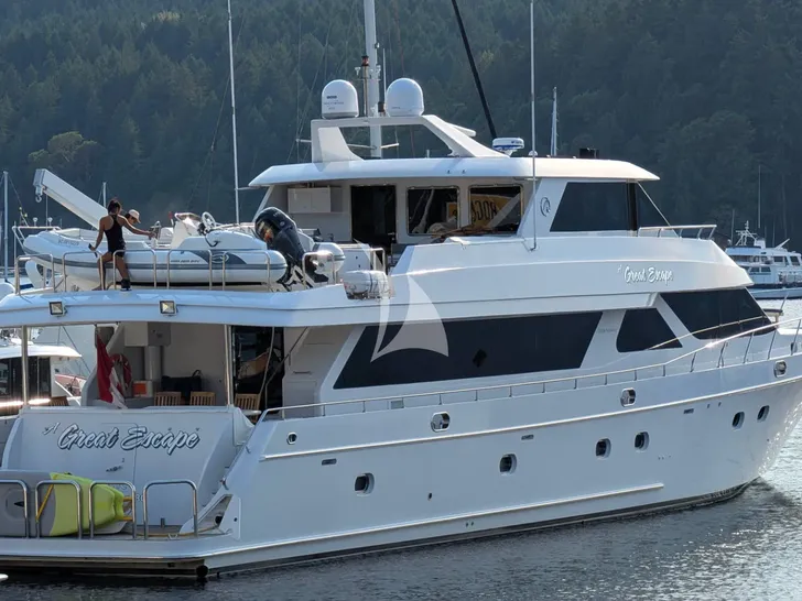 A GREAT ESCAPE Ocean Alexander 102 - docked A GREAT ESCAPE Ocean Alexander 102 - docked