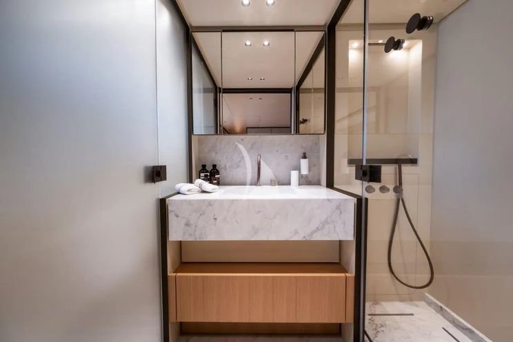 Charter Yacht AKIRA - Sanlorenzo SD90 - 4 Cabins - Split - Dubrovnik - Hvar - Croatia