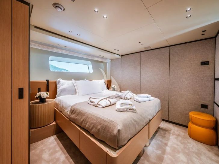 AKIRA Sanlorenzo SD90 - VIP cabin 3 AKIRA Sanlorenzo SD90 - VIP cabin 3
