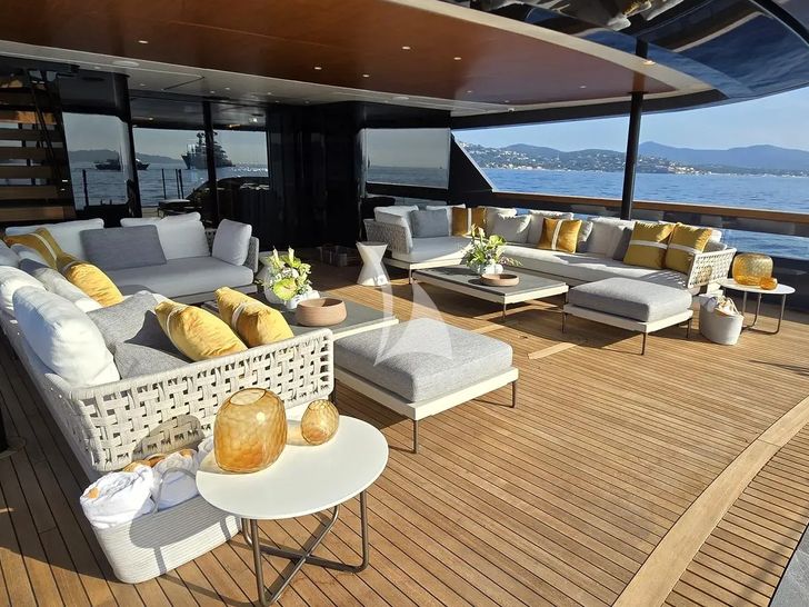 AKULA Baglietto T52 - main aft deck AKULA Baglietto T52 - main aft deck