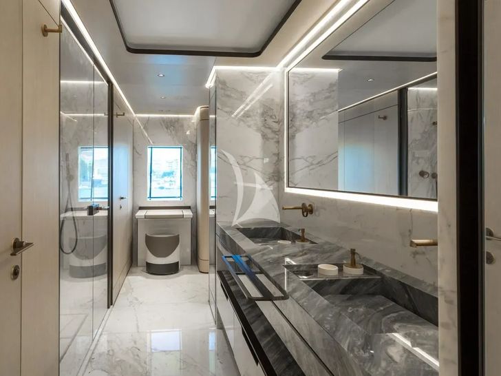 AKULA Baglietto T52 - main deck master cabin bathroom AKULA Baglietto T52 - main deck master cabin bathroom