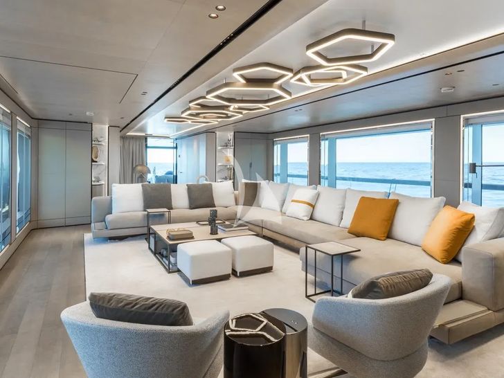 AKULA Baglietto T52 - main saloon AKULA Baglietto T52 - main saloon