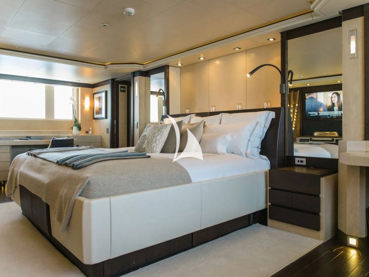 ALALYA ISA 47m - master cabin other angle ALALYA ISA 47m - master cabin other angle