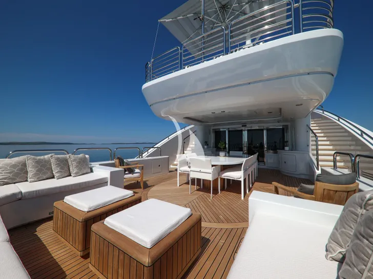 ALALYA ISA 47m - sky deck aft seating and alfresco dining area ALALYA ISA 47m - sky deck aft seating and alfresco dining area