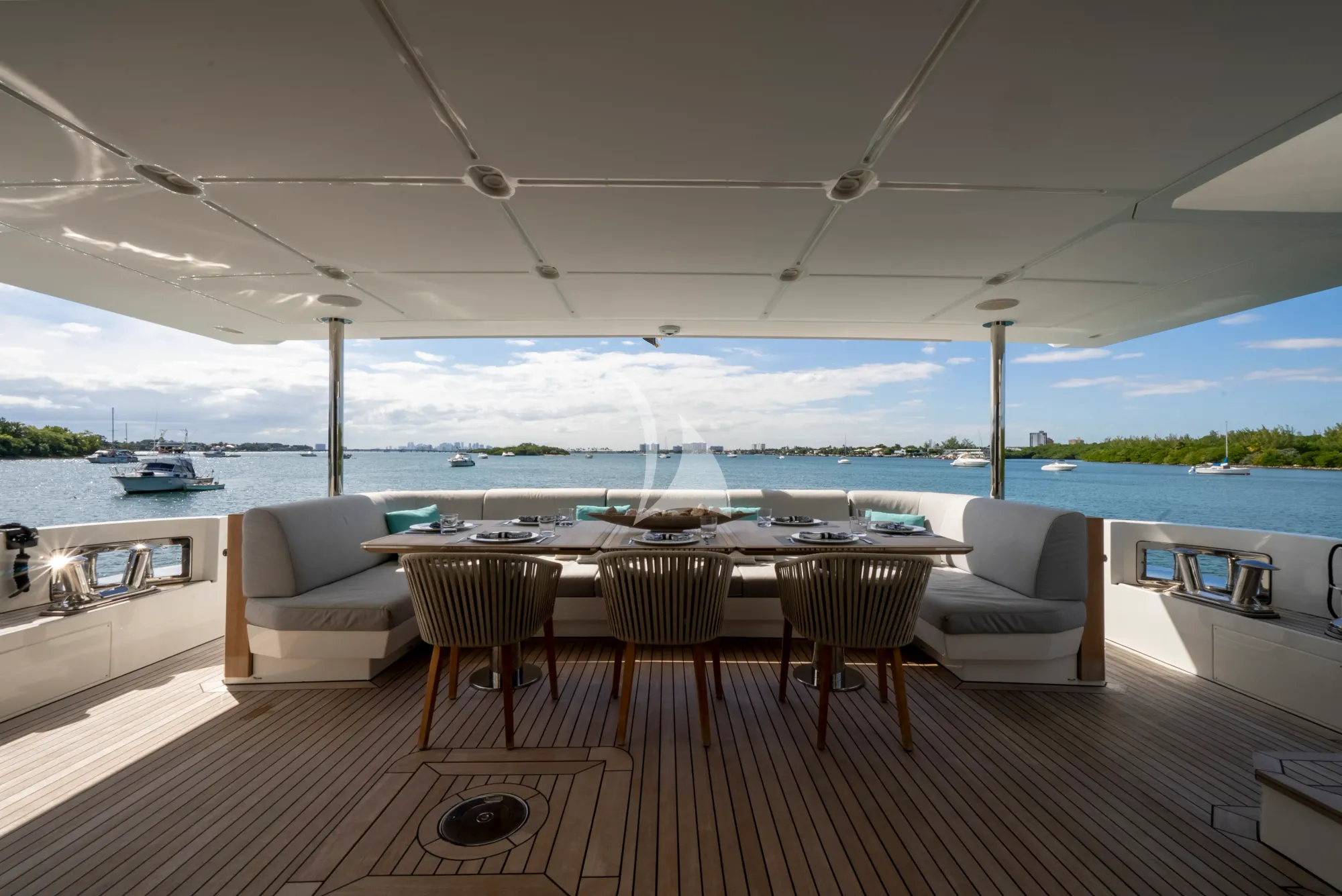 Charter Yacht ALEGRIA - Azimut Grande 32m - 4 Cabins - Nassau - Exumas - Bahamas