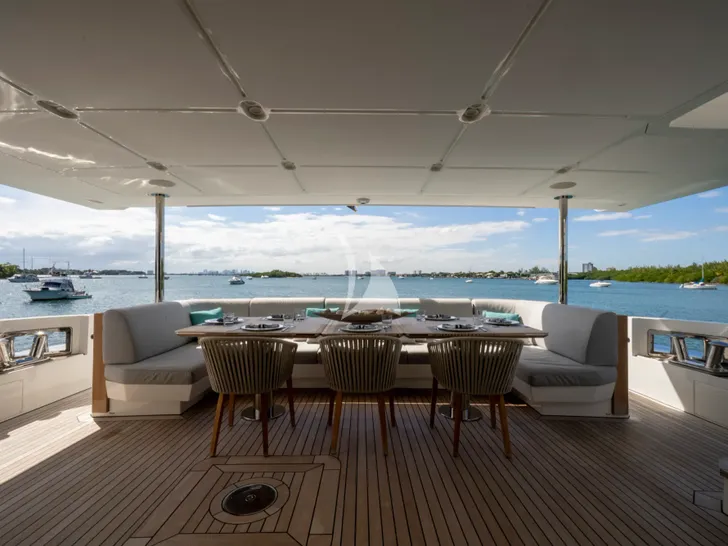 ALEGRIA Azimut Grande 32m - main aft deck alfresco dining area ALEGRIA Azimut Grande 32m - main aft deck alfresco dining area