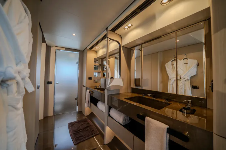 Charter Yacht ALEGRIA - Azimut Grande 32m - 4 Cabins - Nassau - Exumas - Bahamas