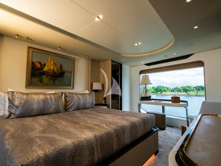 ALEGRIA Azimut Grande 32m - master cabin ALEGRIA Azimut Grande 32m - master cabin