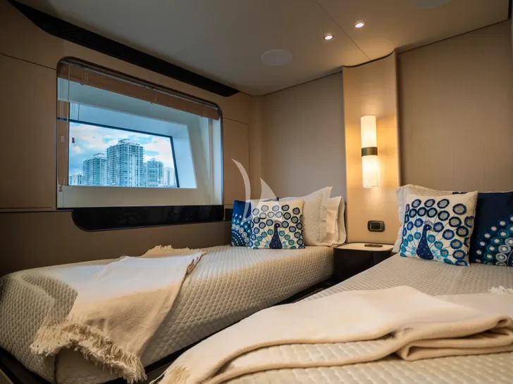 ALEGRIA Azimut Grande 32m - twin cabin ALEGRIA Azimut Grande 32m - twin cabin