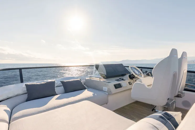 Charter Yacht ALE II - Azimut S7 - 3 Cabins - Naples - Capri - Positano - Amalfi Coast - Italy