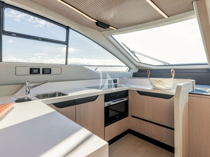 ALE II Azimut S7 - galley ALE II Azimut S7 - galley