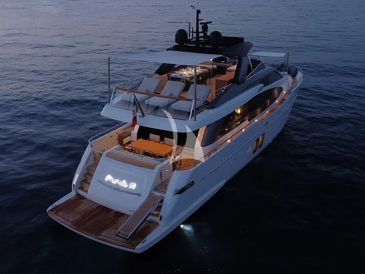 ALEXANDER M San Lorenzo SL78 - aft shot at night ALEXANDER M San Lorenzo SL78 - aft shot at night
