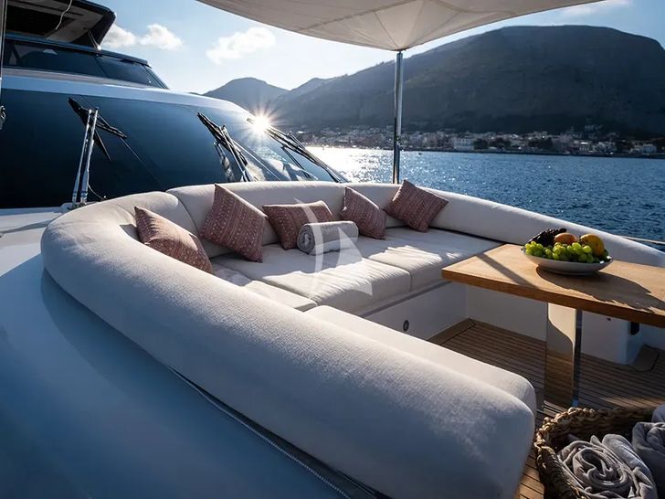 ALEXANDER M San Lorenzo SL78 - foredeck lounge close up ALEXANDER M San Lorenzo SL78 - foredeck lounge close up