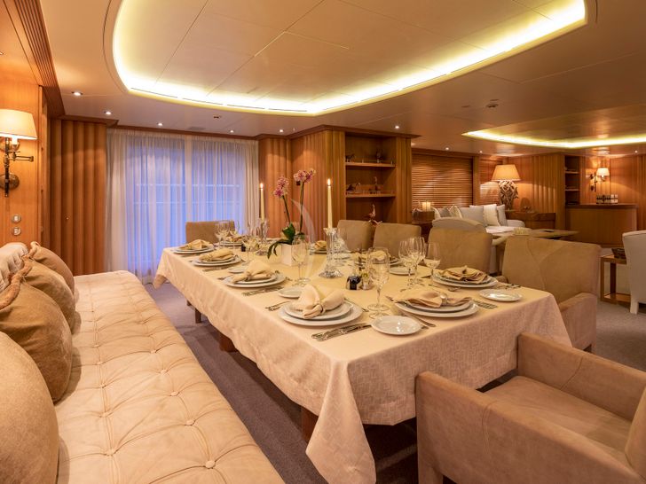 ALEXANDRA Benetti Golden Bay 50m - main dining area ALEXANDRA Benetti Golden Bay 50m - main dining area