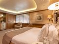 ALEXANDRA Benetti Golden Bay 50m - VIP cabin 1 bed and vanity area ALEXANDRA Benetti Golden Bay 50m - VIP cabin 1 bed and vanity area