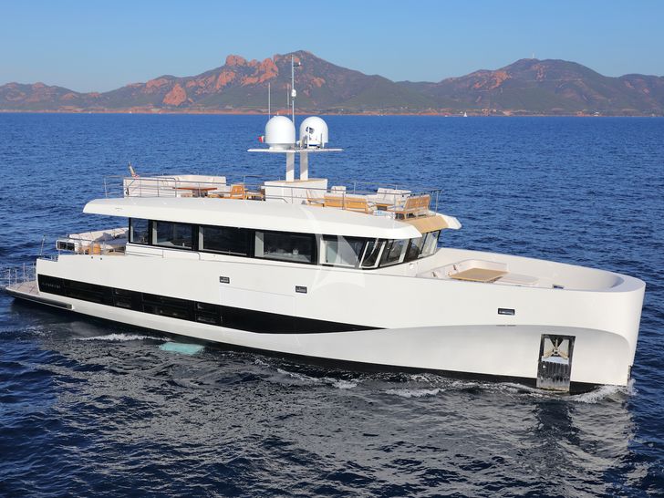 ALEXANDRA Wally Ace 27m cruising side view ALEXANDRA Wally Ace 27m cruising side view