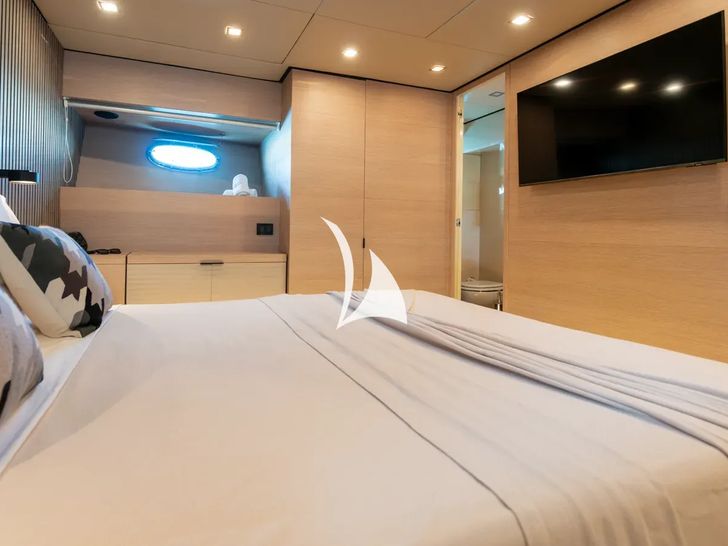 ALFA Posillipo Technema 80 VIP cabin bed and TV ALFA Posillipo Technema 80 VIP cabin bed and TV