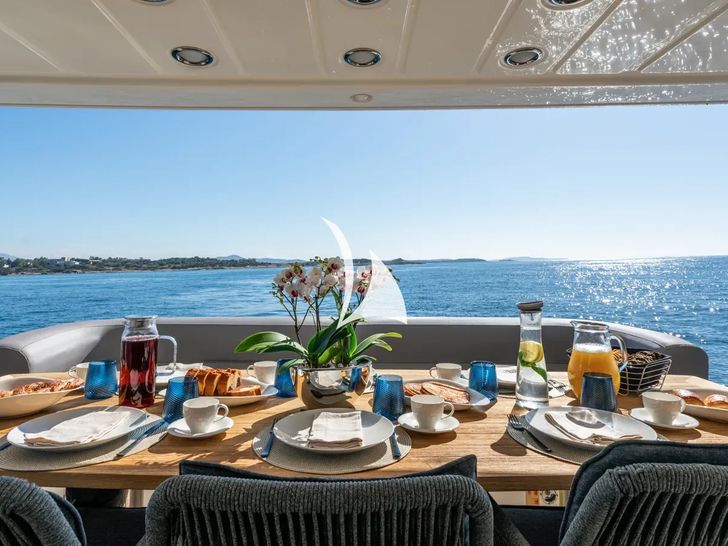 ALFA Posillipo Technema 80 aft deck ALFA Posillipo Technema 80 aft deck