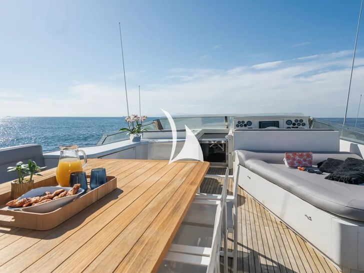 ALFA Posillipo Technema 80 flybridge dining and sun beds ALFA Posillipo Technema 80 flybridge dining and sun beds