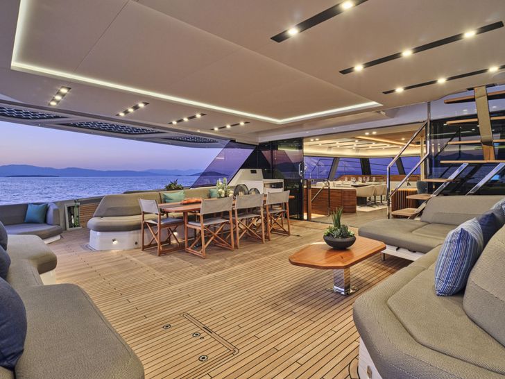 ALINA Fountaine Pajot Power 80 - aft cockpit dining area ALINA Fountaine Pajot Power 80 - aft cockpit dining area