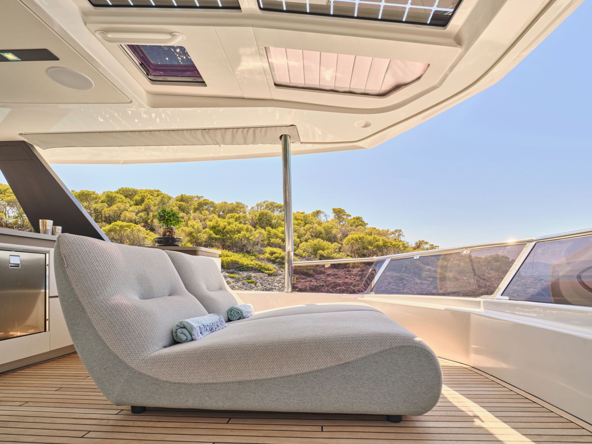 Charter Yacht ALINA - Fountaine Pajot Power 80 - 5 Cabins - Athens - Mykonos - Paros - Cyclades - Greece