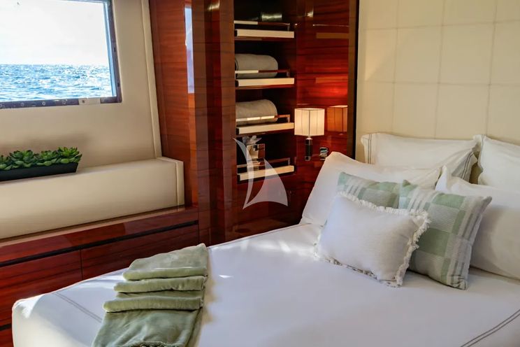 Charter Yacht ALLORA - Benetti 121 - 5 Cabins - St Martin - St Barths - Leewards - Caribbean