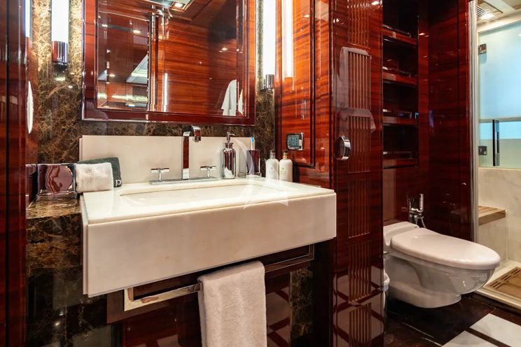 Charter Yacht ALLORA - Benetti 121 - 5 Cabins - St Martin - St Barths - Leewards - Caribbean