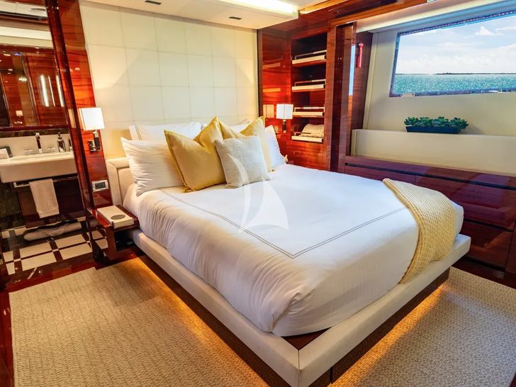 ALLORA Benetti 121 - VIP cabin 2 ALLORA Benetti 121 - VIP cabin 2