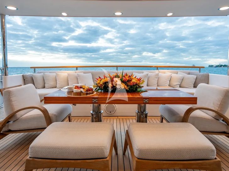 ALLORA Benetti 121 - aft deck seating and dining area ALLORA Benetti 121 - aft deck seating and dining area