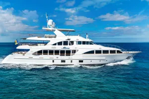 ALLORA - Benetti 121 - 5 Cabins - St Martin - St Barths - Leewards - Caribbean ALLORA - Benetti 121 - 5 Cabins - St Martin - St Barths - Leewards - Caribbean