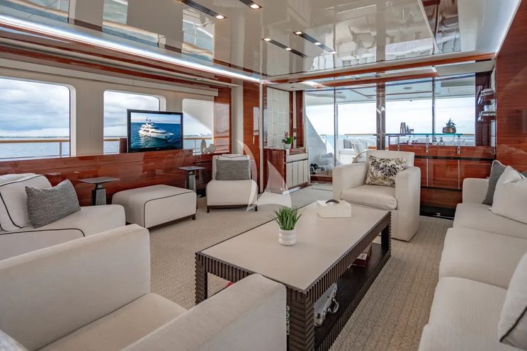 Charter Yacht ALLORA - Benetti 121 - 5 Cabins - St Martin - St Barths - Leewards - Caribbean