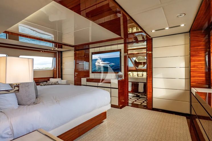 Charter Yacht ALLORA - Benetti 121 - 5 Cabins - St Martin - St Barths - Leewards - Caribbean