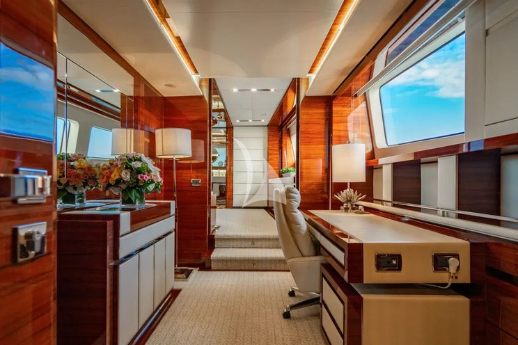 Charter Yacht ALLORA - Benetti 121 - 5 Cabins - St Martin - St Barths - Leewards - Caribbean