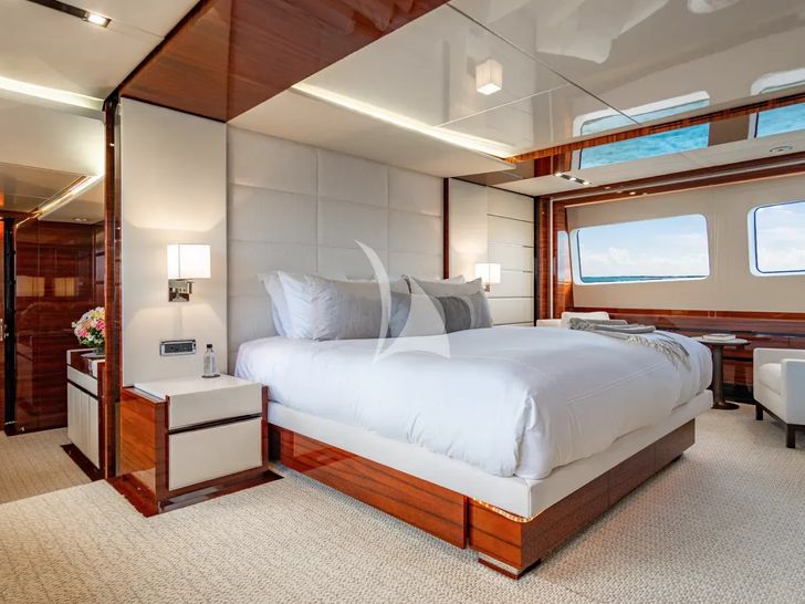 ALLORA Benetti 121 - master cabin ALLORA Benetti 121 - master cabin