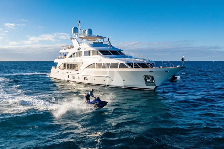 Charter Yacht ALLORA - Benetti 121 - 5 Cabins - St Martin - St Barths - Leewards - Caribbean