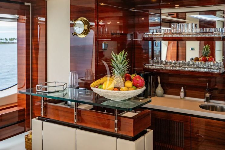 Charter Yacht ALLORA - Benetti 121 - 5 Cabins - St Martin - St Barths - Leewards - Caribbean