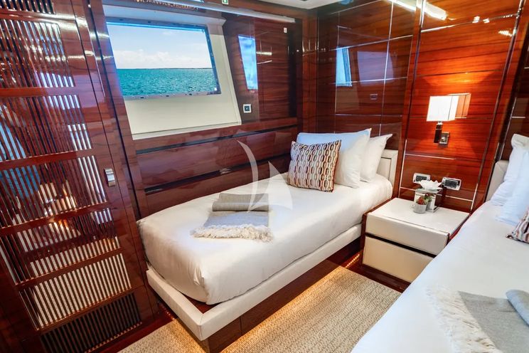 Charter Yacht ALLORA - Benetti 121 - 5 Cabins - St Martin - St Barths - Leewards - Caribbean