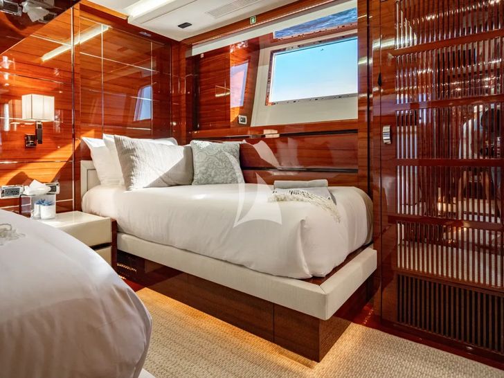 ALLORA Benetti 121 - twin cabin 2 ALLORA Benetti 121 - twin cabin 2