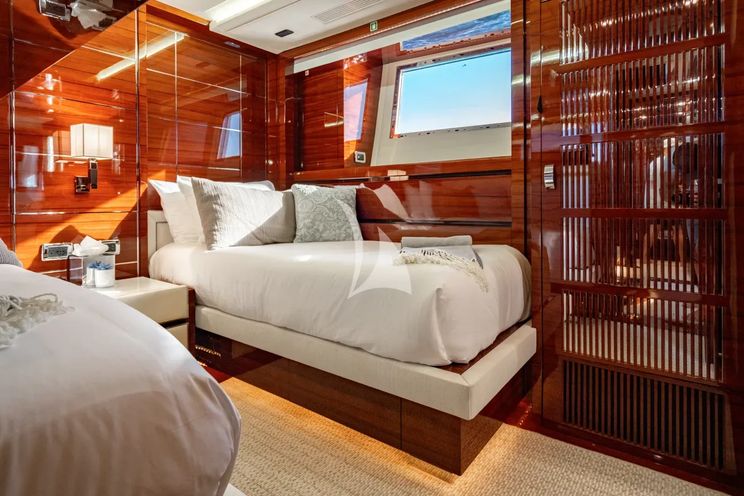 Charter Yacht ALLORA - Benetti 121 - 5 Cabins - St Martin - St Barths - Leewards - Caribbean