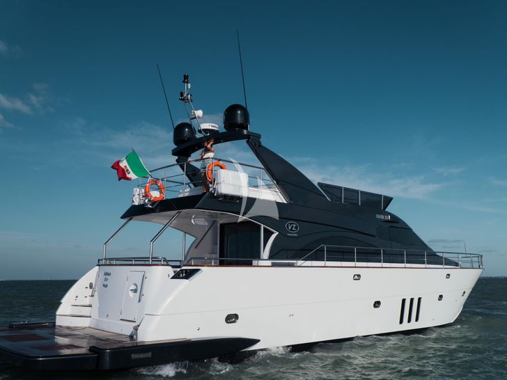 ALMA DE MAR VZ Yacht 22m stern view ALMA DE MAR VZ Yacht 22m stern view