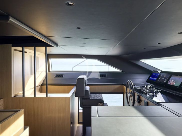 ALMA BLU Sanlorenzo SL86A - cockpit ALMA BLU Sanlorenzo SL86A - cockpit