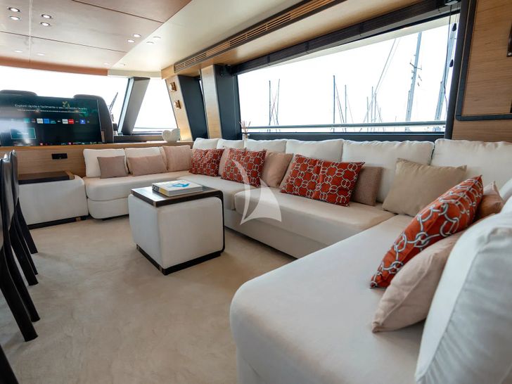 ALMAR II Azimut Magellano 76 - saloon ALMAR II Azimut Magellano 76 - saloon