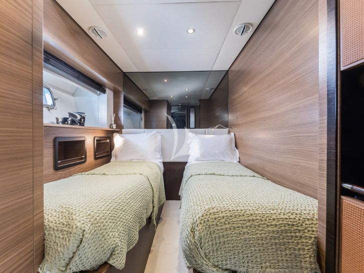 ALMAR II Azimut Magellano 76 - twin cabin 1 ALMAR II Azimut Magellano 76 - twin cabin 1