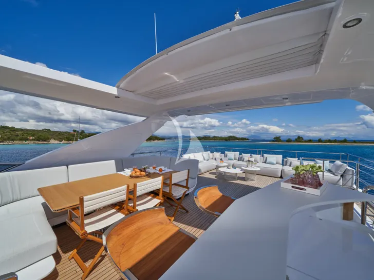 ALUMINIA TOO Azimut Fly ALUMINIA TOO Azimut Fly