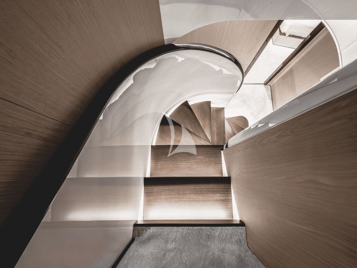 ALUMINIA TOO Azimut Grande 27m - staircase to the cabins ALUMINIA TOO Azimut Grande 27m - staircase to the cabins