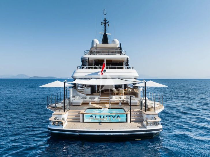 ALUNYA Benetti B.Now 50m - aft with pool jacuzzi ALUNYA Benetti B.Now 50m - aft with pool jacuzzi