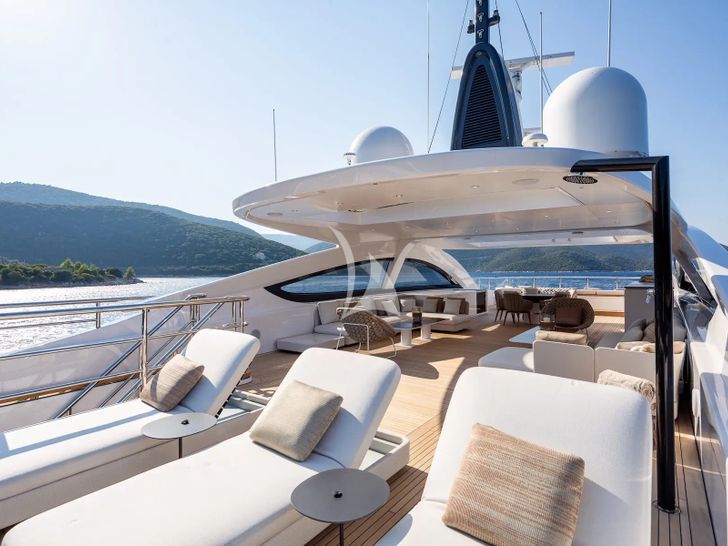ALUNYA Benetti B.Now 50m - sundeck ALUNYA Benetti B.Now 50m - sundeck